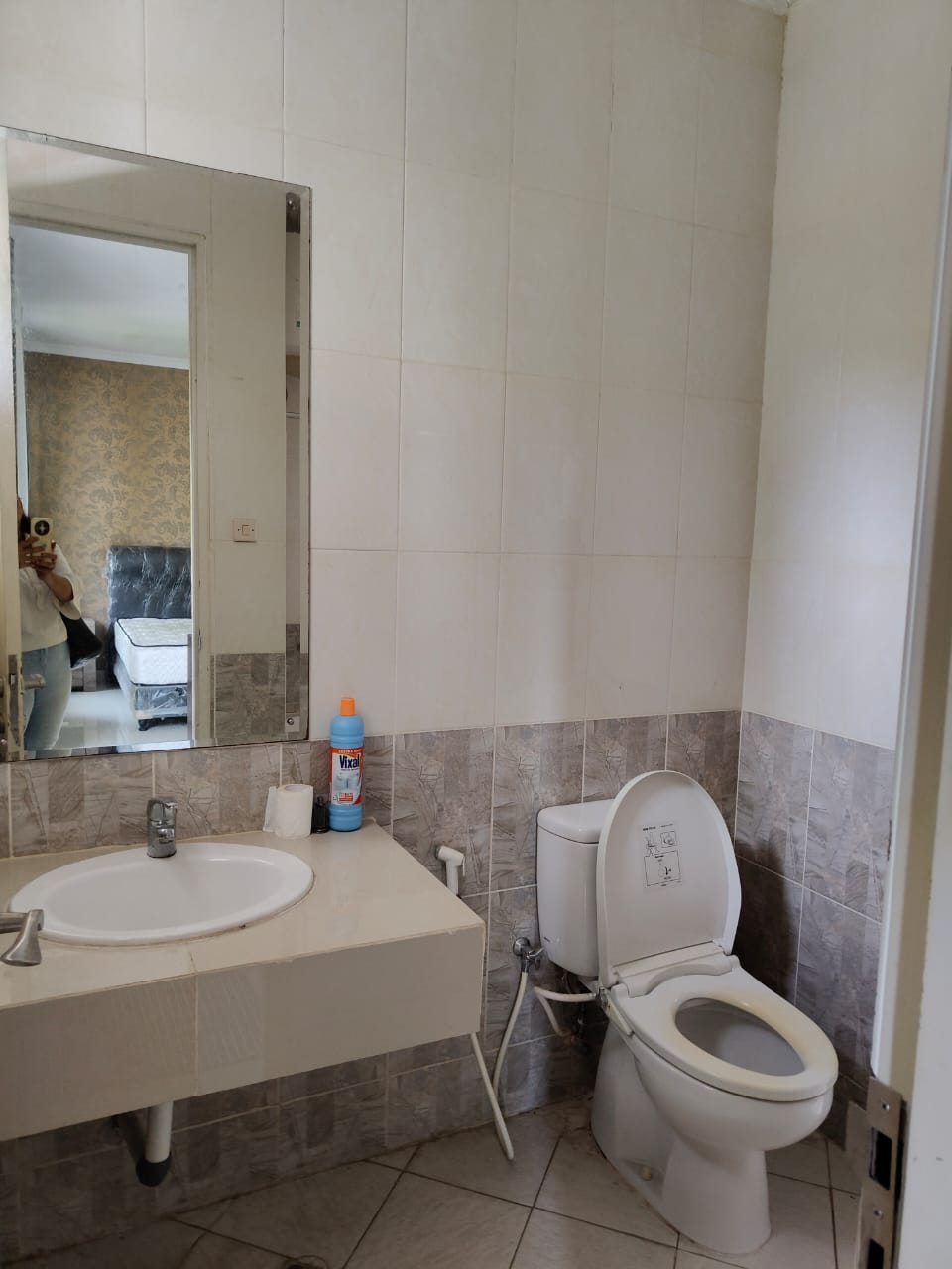 Rumah Disewakan di Cluster Oakwood Lippo Cikarang